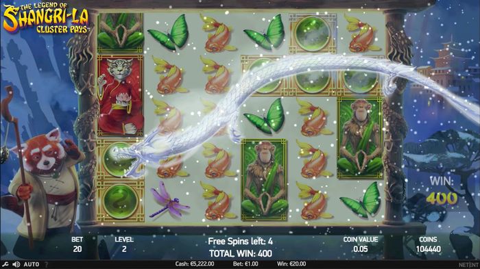 Дух дракона на горе активирует Free Spins в Legend of Shangri-La