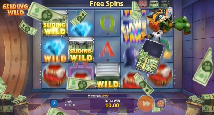 Sliding Wild Free Spins в слоте Paws vs Claws